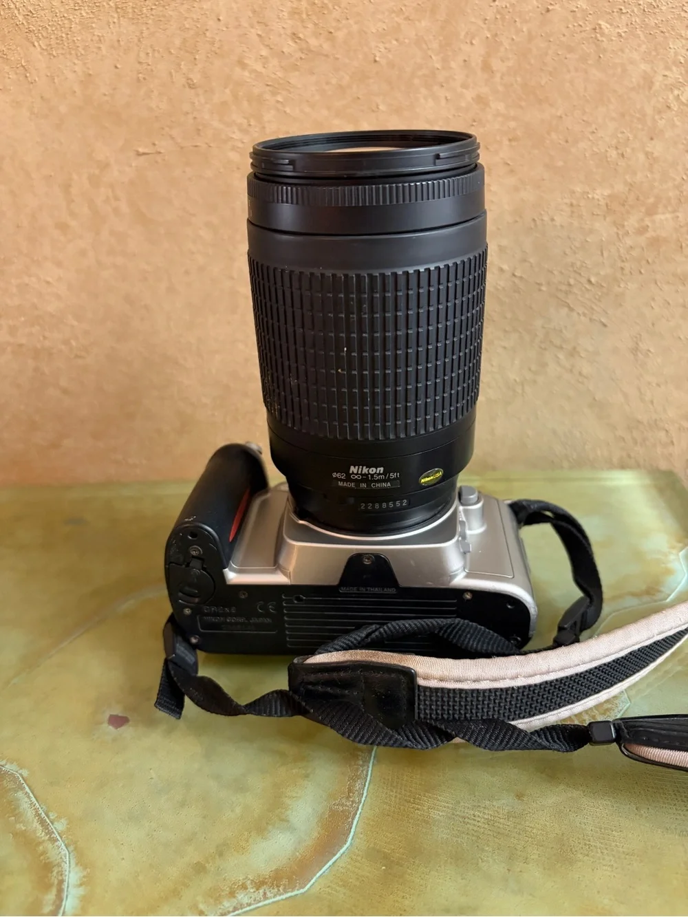 Nikon AF NIKKOR 70-300mm zoom lens 4-5.6f G